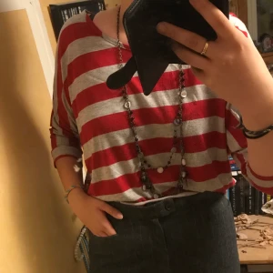 Fishbone top strl XL - Rosa grå randig top storlek XL/L. Neutral men ändå färggrann, passar till allt💕 (frakt ingår ej)