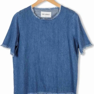  - Our legacy weave tee washed denim, storlek 48/medium. Passform: rak/boxig. Skick: 9/10