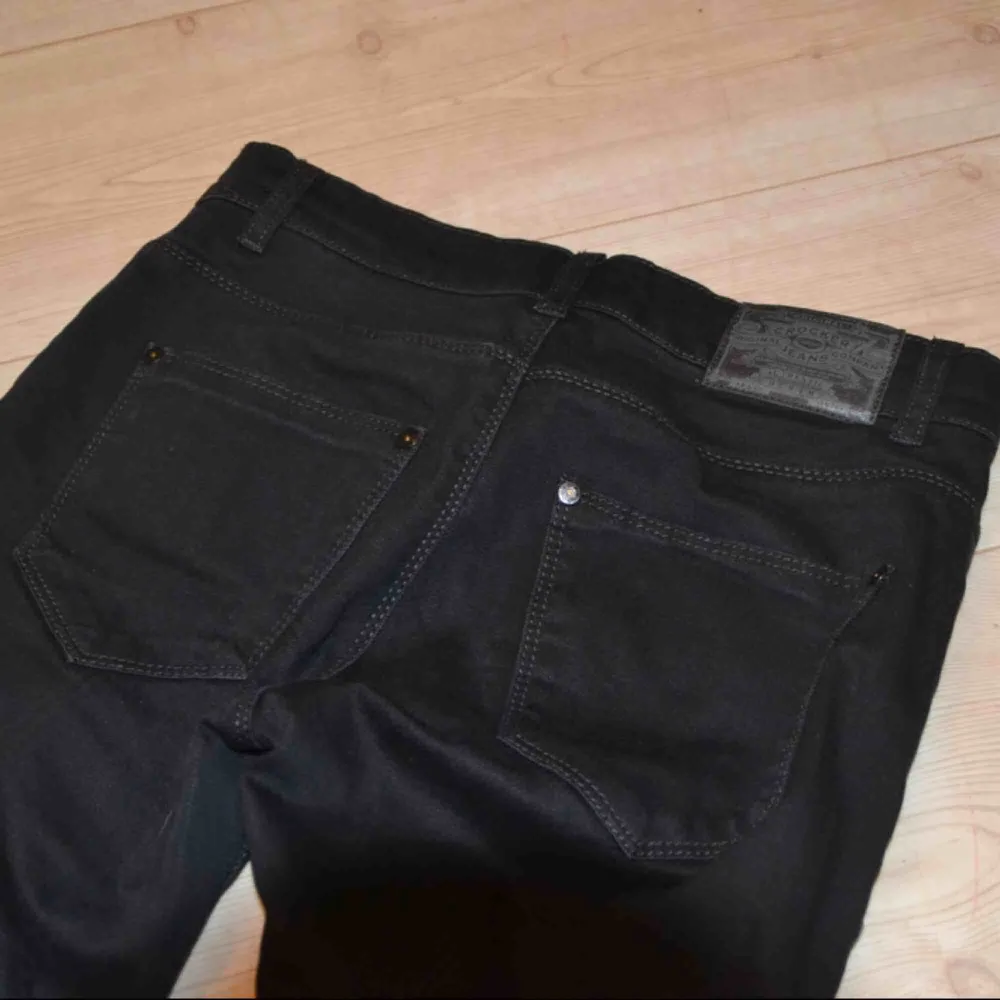 Crockerjeans W26 L32. Riktigt snygga! Frakt 58 kr 🧚‍♂️. Jeans & Byxor.