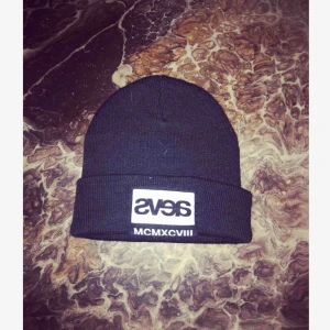  - One size Svea mössa! Ej använd då jag inte passar i den