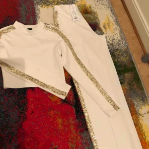  - New with tags Gina tricot set top+trouser 