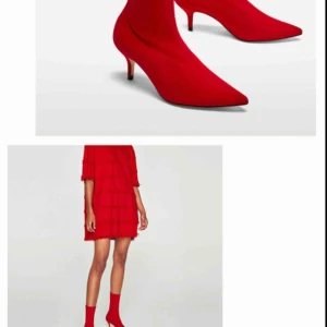  - Röda sockboots ifrån Zara. Storlek 37. Nypris 800kr säljes för 300kr. Frakt 150kr. ALDRIG ANVÄNDA, prislappen kvar.