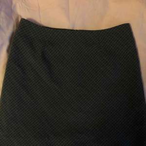 Fin kjol från hm i storlek 38 