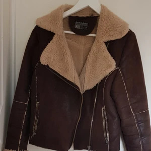  -  Varm vinterjacka. Ej äkta mocka