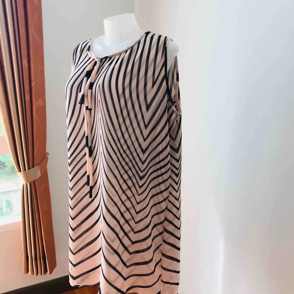 Dress  blouse dress size 52  inch   length  34 inch  PayPal  💳  📦✈️ . Klänningar.