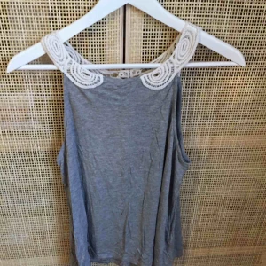  - 96% viskos 4% elastan Fint skick