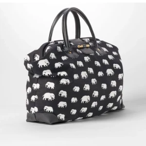  - Underbar väska från Svenskt Tenn. Använd 2 ggr. Möts i Stockholm eller skickas på posten mot frakt! ✨