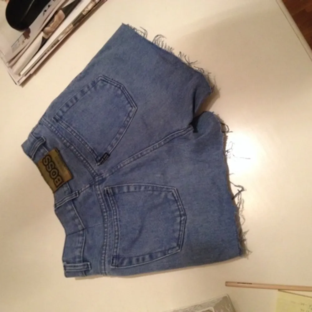 Jeansshorts från Hugo Boss . Shorts.