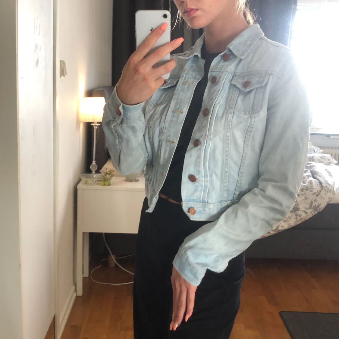 Ljusblå jeansjacka 