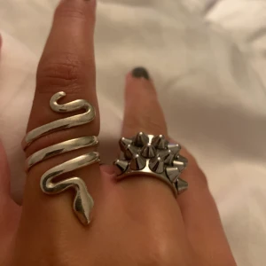 Orm ring  - Äkta silver ring köpt i Grekland ny pris 350kr