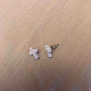  - Korsörhängen! Lila!! FRAKT INGÅR 