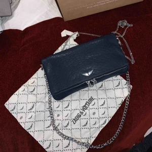  - Intressekoll på min fina Zadig väska som är använd fåtal gånger och som nu bara ligger o väntar på att bli använd