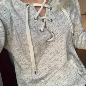  - stor i storleken, passar S