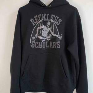 Sjukt ball reckless hoodie, tyvärr för liten för mig:( fraktar eller möts upp! Cond 9/10