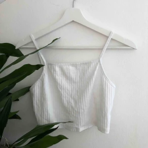  - Linne från junkyard. Säljer pga för litet😊Används fåtal gånger. Frakt tillkommer