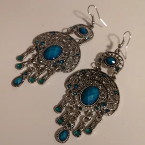 Örhängen  - Vackra örhängen i nyskick. 