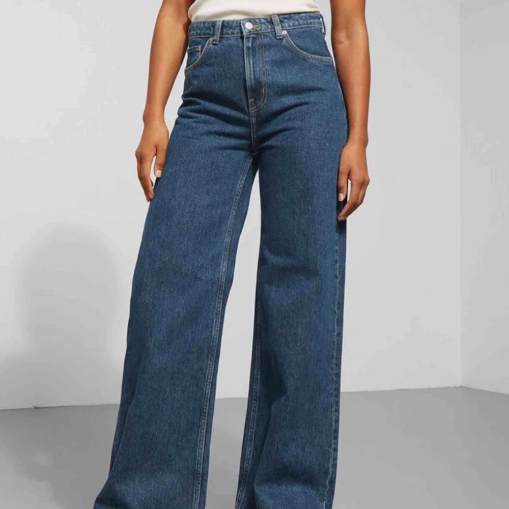 Weekday jeans i modellen ace. Använda fåtal gånger. Nypris 500kr. . Jeans & Byxor.