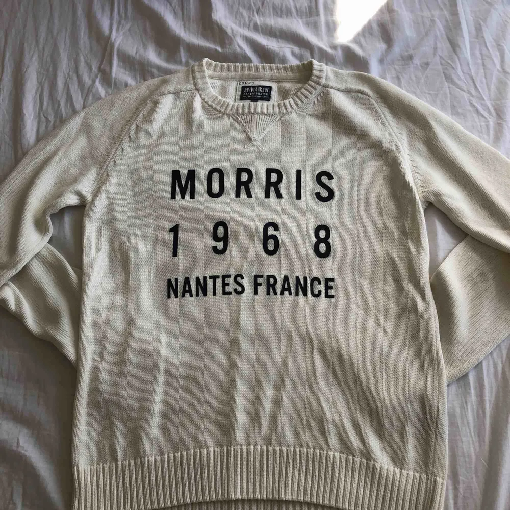 Stickad vit tröja från Morris i storlek small. Tröjor & Koftor.