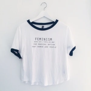  - Tröja från h&m i finfint skick då den aldrig är använd! ⭐️