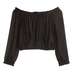  - Oanvänd(prislapp kvar)
Off-shoulder topp. Midjelång
Från hm