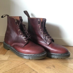  - Dr. Martens - Very lightly used