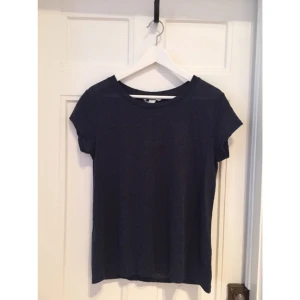  - Linne t shirt. Anv 1 gång