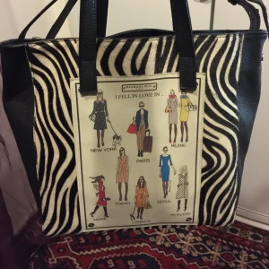  - Barbara Rihl helt ny väska. Köpte den för 3500:- 