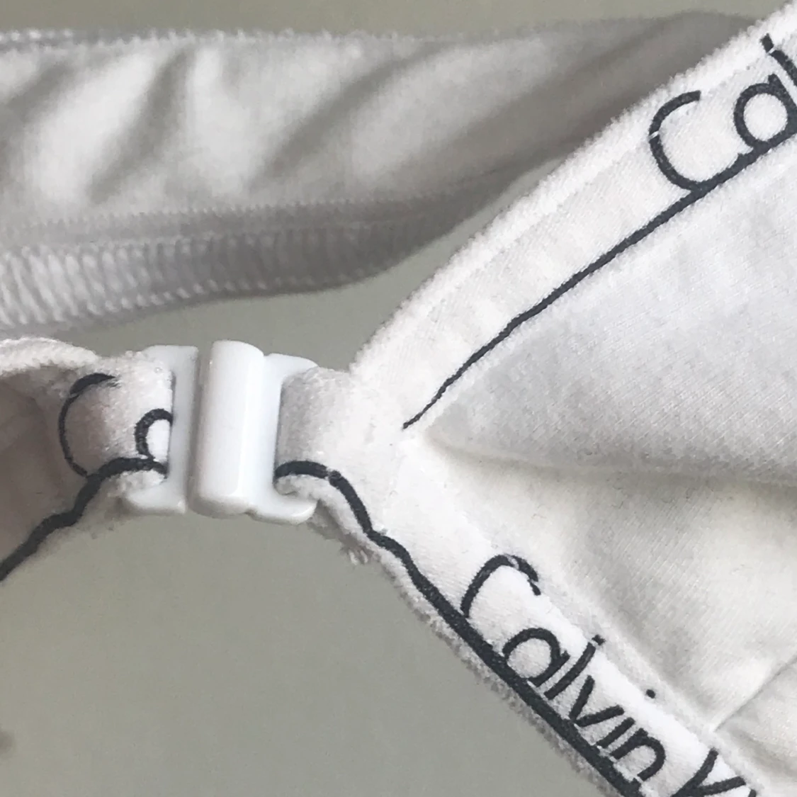 2 Calvin Klein bh  - 91