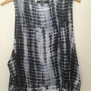  - Linne från BikBok aldrig använt 