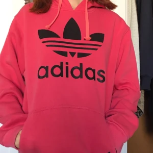  - Skitmysig  adidashoodie! 