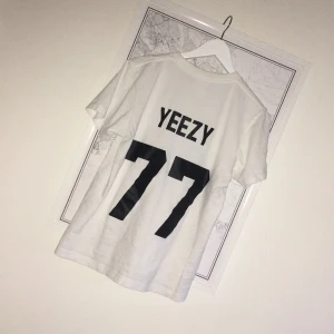  - YEEZY LES ARTISTS I NYSKICK