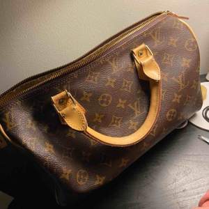 Louis Vuitton väska, köpte andra hand, passar inte min stil 