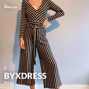  - Byxdress från pull&bear, behöver nytt hem!