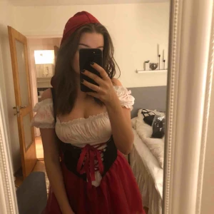  - ”Dödluvan” halloweenkostym. Använd 1 gång. Köparen står för eventuell frakt☺️