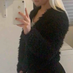  - Pälsjacka från gina tricot (ej äkta päls) ✨ Strl. xs, knappt använd  Köparen står för ev. frakt