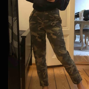  - Skitsnygga byxor från NAKD. Skitsnygg modell! 