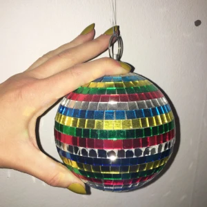  - Liten discokula! ✨✨✨ fraktas eller möts på söder i Stockholm :)