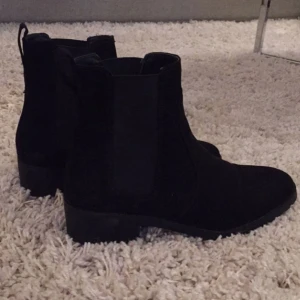  - Skor i bra skick, har endast använt skorna en gång pga av att dom är lite för stora