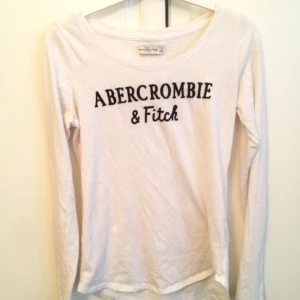  - Tröja från Abercrombie & Fitch 
Storlek Small