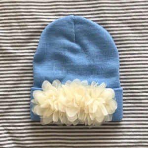  - Ursnygg mössa från River Island. Helt ny. 