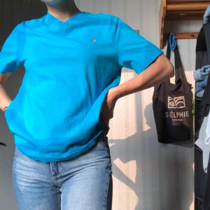  - Ralph Raulen tröja, aldrig använd men köpt second hand så den är använd💚storlek L i barnstorlek, passar mig som vanligtvis har xs/s pris 70 kr + frakt, priset kan diskuteras💚