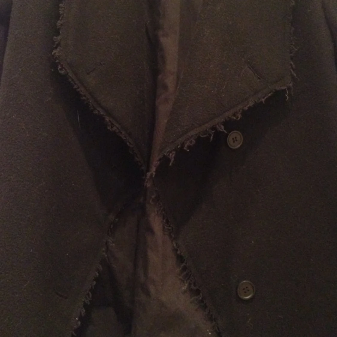 KEMTVÄTTAD kappa från hm. Snygg passform. Är storlek 40 men jag är 36a. Vilket gör den fin - 1416591065