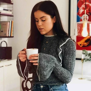  - Tröja från Chiquelle. Knappt använd. Frakt tillkommer :)