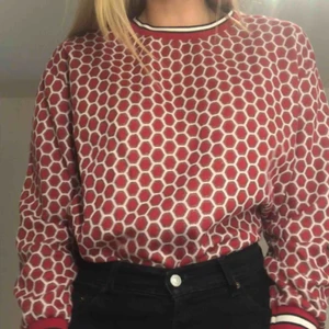  - Jättefin tröja från H&M’s kollektion med GP&J Baker. Använd endast ett fåtal gånger  Köparen står för frakten🧡🧡