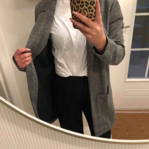  - Kappa från hm, aldrig använd Nypris 299 Frakt tillkommer 