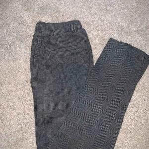  - Mjuka sköna byxor