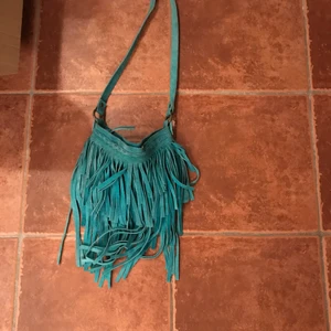 Väska  - Fransväska i turkos 