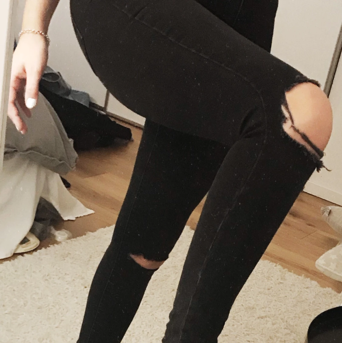 Jeans med slitningar & hål 🦋✨🐆 - 90