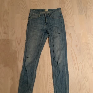 Lee Jeans  - Säljer nu ett par jättefina jeans som sitter bra, lågmidjade. 