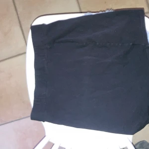 Svart tubkjol  - Vanlig svart tubkjol, oanvänd 